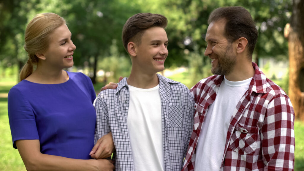 parents saying goodbye to son for college
