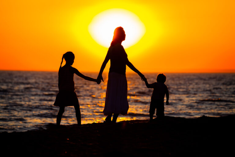6 Ways to Stay Strong as a Single Parent Family
