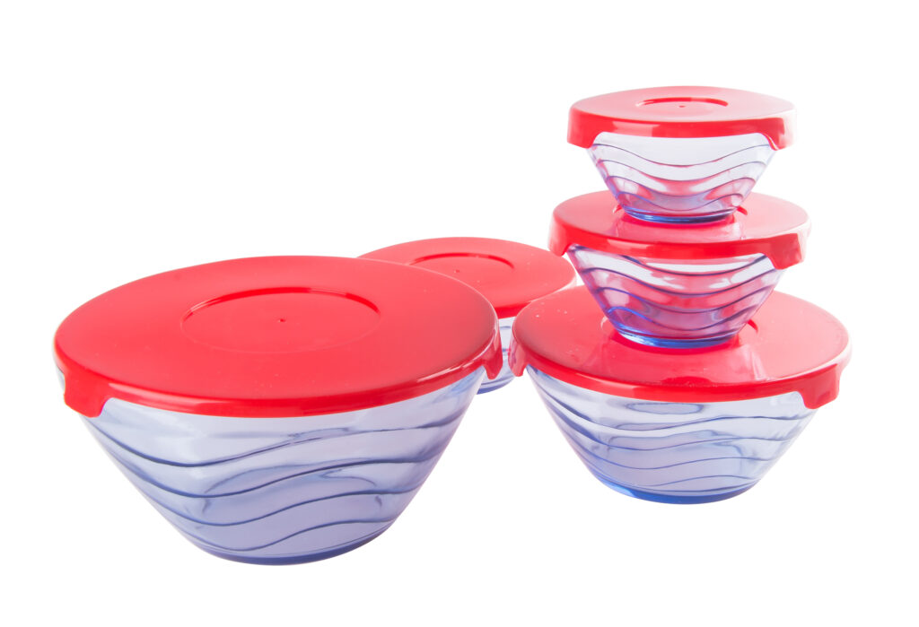 tupperware with lids on